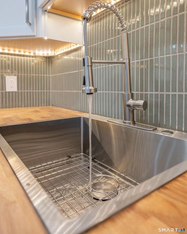 31 Cheryl Drive, Farmington, CT 06032