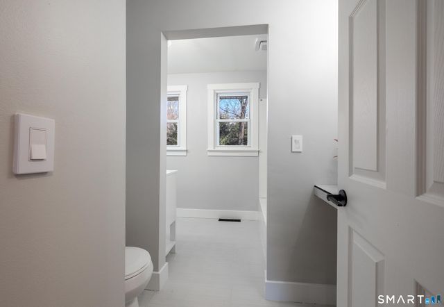 31 Cheryl Drive, Farmington, CT 06032