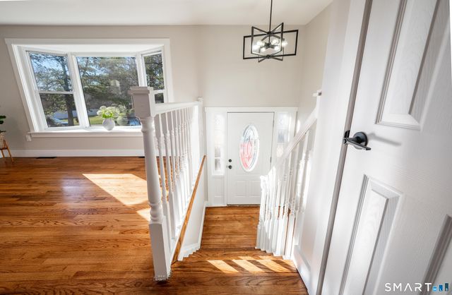 31 Cheryl Drive, Farmington, CT 06032