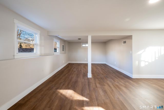 31 Cheryl Drive, Farmington, CT 06032