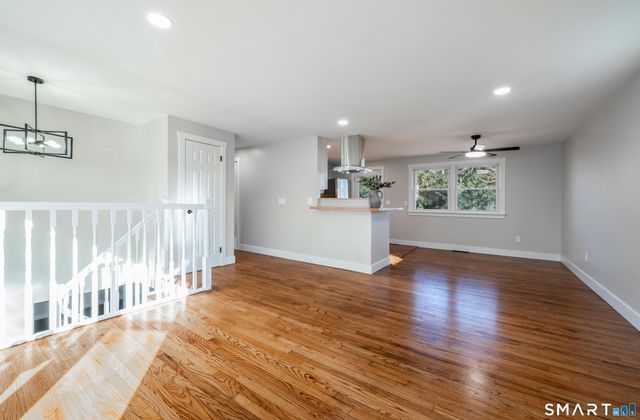 31 Cheryl Drive, Farmington, CT 06032