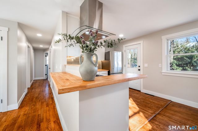 31 Cheryl Drive, Farmington, CT 06032