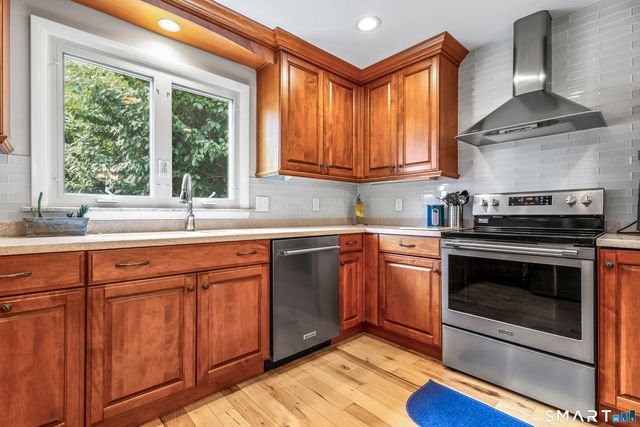 79 Brenair Terrace, Stratford, CT 06614