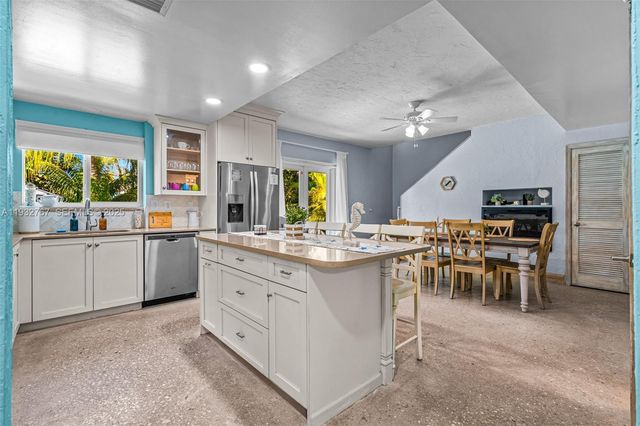 517 NE 2nd Pl, Dania Beach, FL 33004