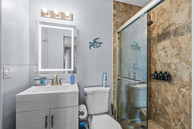 517 NE 2nd Pl, Dania Beach, FL 33004