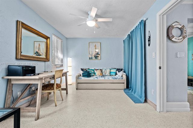 517 NE 2nd Pl, Dania Beach, FL 33004