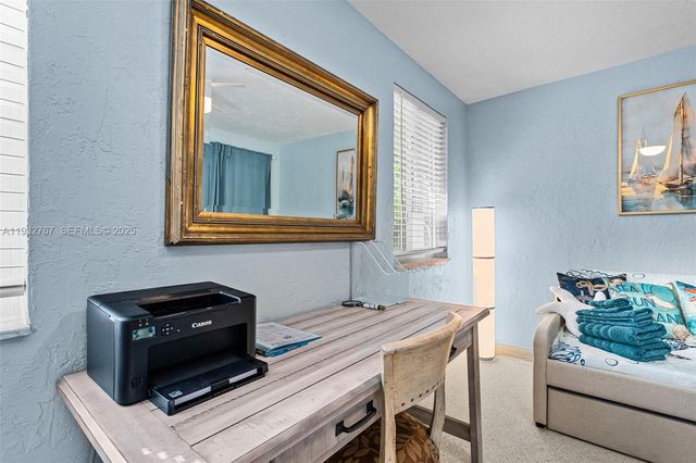 517 NE 2nd Pl, Dania Beach, FL 33004