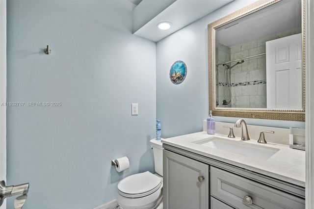 517 NE 2nd Pl, Dania Beach, FL 33004