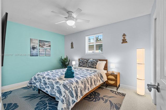 517 NE 2nd Pl, Dania Beach, FL 33004