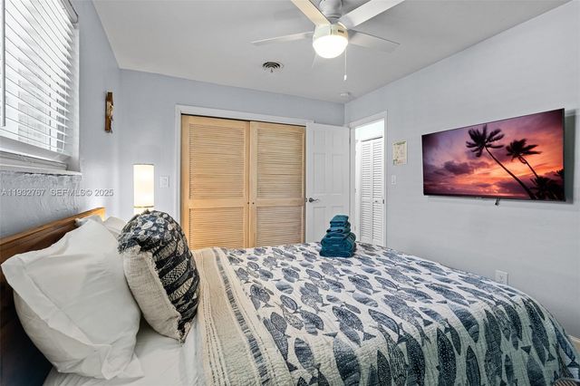 517 NE 2nd Pl, Dania Beach, FL 33004