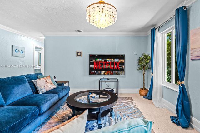 517 NE 2nd Pl, Dania Beach, FL 33004