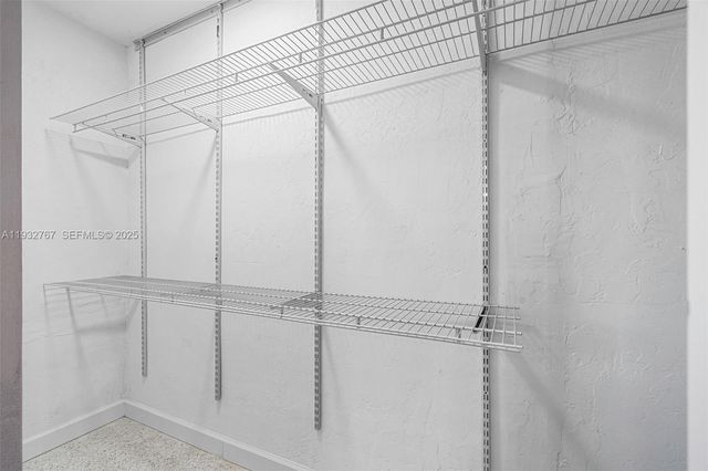 517 NE 2nd Pl, Dania Beach, FL 33004