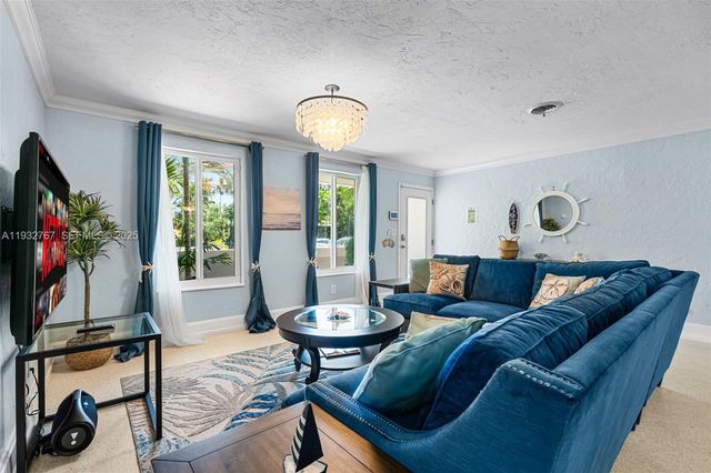 517 NE 2nd Pl, Dania Beach, FL 33004