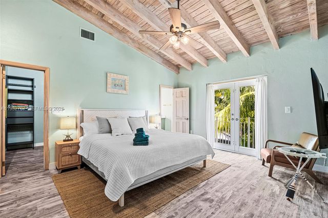 517 NE 2nd Pl, Dania Beach, FL 33004