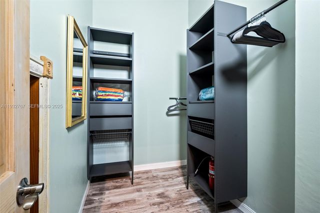 517 NE 2nd Pl, Dania Beach, FL 33004