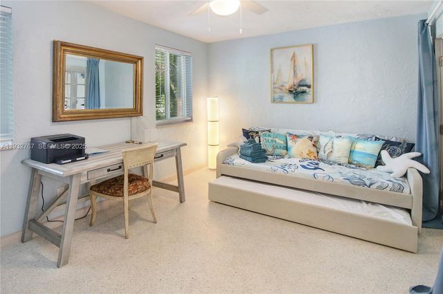 517 NE 2nd Pl, Dania Beach, FL 33004