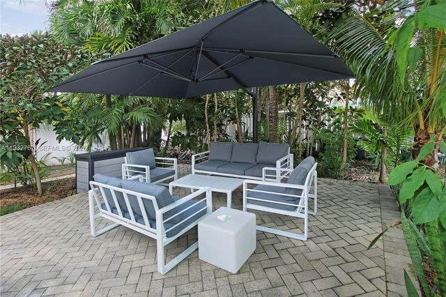 517 NE 2nd Pl, Dania Beach, FL 33004