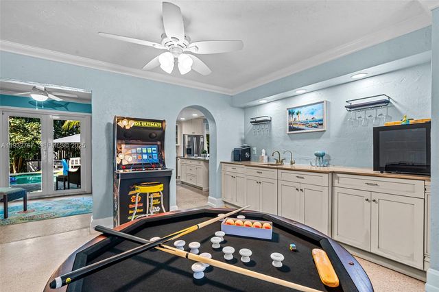 517 NE 2nd Pl, Dania Beach, FL 33004