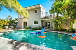 517 NE 2nd Pl, Dania Beach, FL 33004