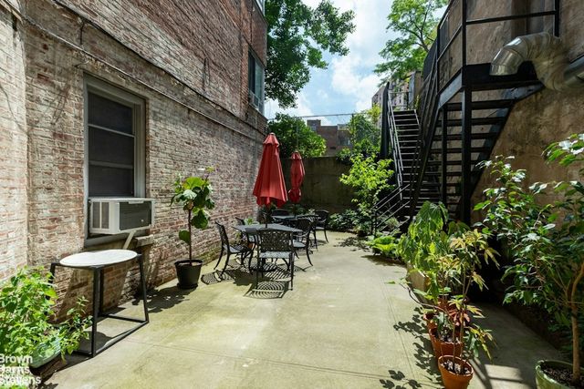 4445 Post Rd Apt 3B, New York City, NY 10471