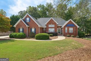 711 Forestglen Drive, Mcdonough, GA 30252