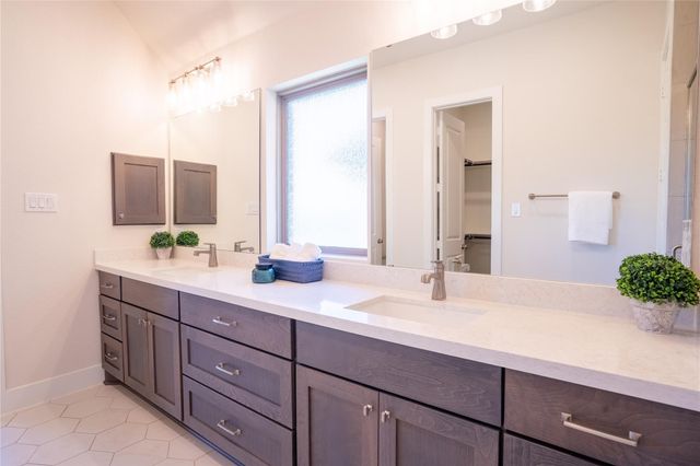 1309 Spring Gulch LN, Georgetown, TX 78628