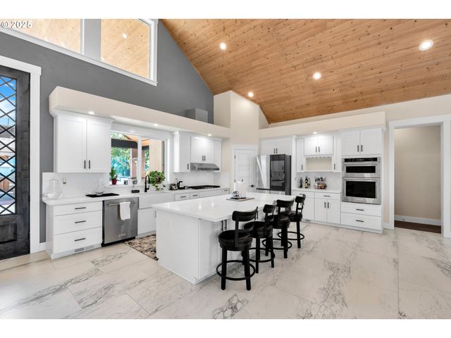 6560 Sw ROOD BRIDGE Rd, Hillsboro, OR 97123