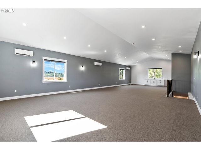 6560 Sw ROOD BRIDGE Rd, Hillsboro, OR 97123