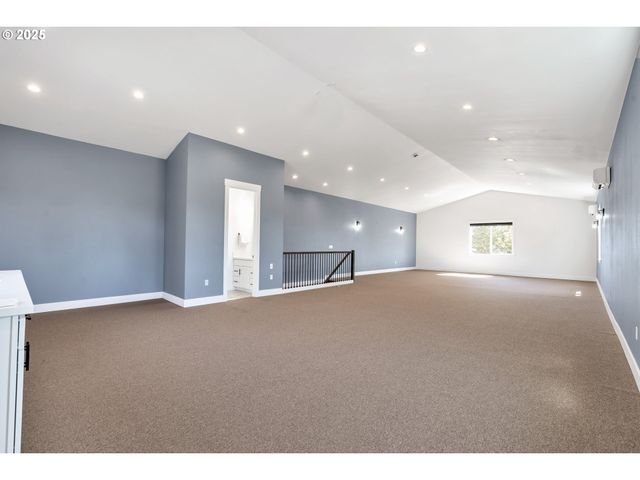 6560 Sw ROOD BRIDGE Rd, Hillsboro, OR 97123