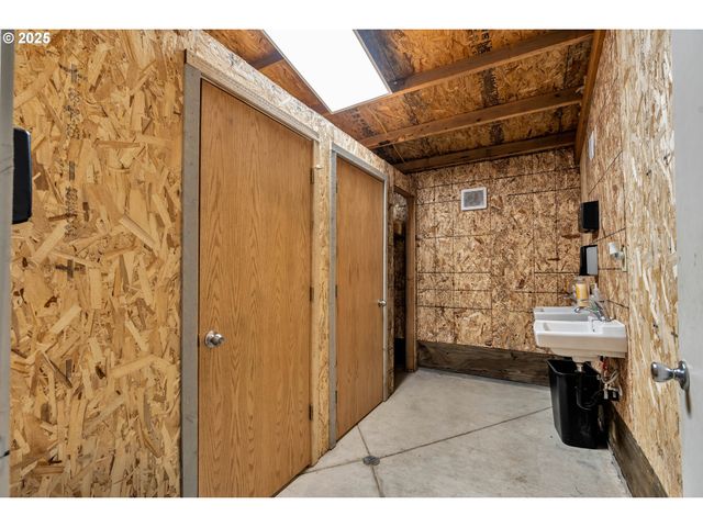 6560 Sw ROOD BRIDGE Rd, Hillsboro, OR 97123