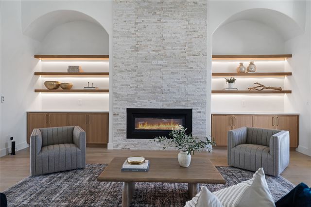 323 Longview Place, Heath, TX 75032