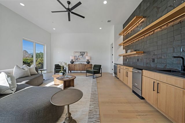 323 Longview Place, Heath, TX 75032