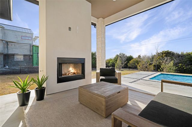 323 Longview Place, Heath, TX 75032