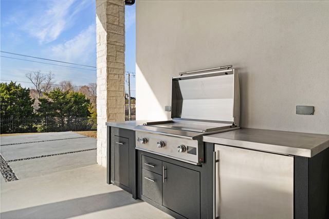 323 Longview Place, Heath, TX 75032