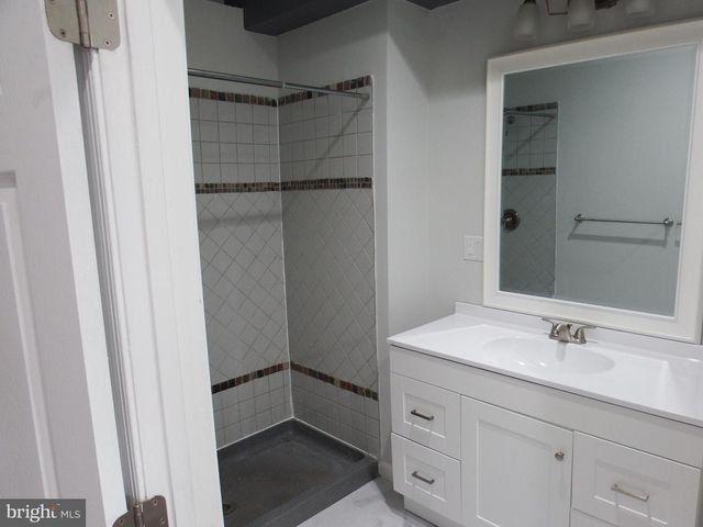 924 S ROBINSON ST, Baltimore, MD 21224