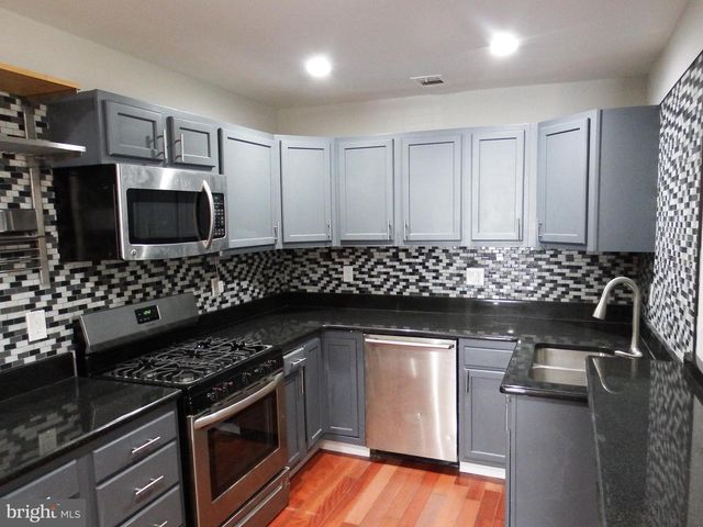 924 S ROBINSON ST, Baltimore, MD 21224