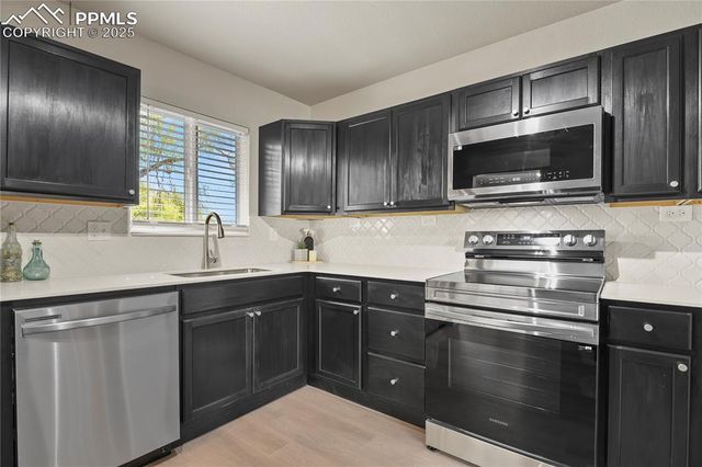 921 Holmes Drive, Colorado Springs, CO 80909