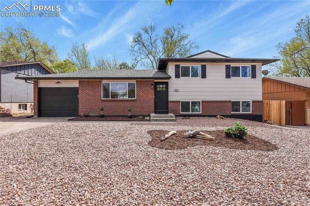 921 Holmes Drive, Colorado Springs, CO 80909