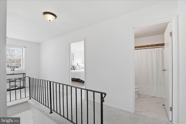 1332 BLUE JAY DR, Lancaster, PA 17601