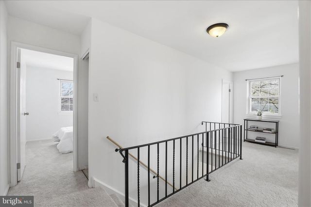 1332 BLUE JAY DR, Lancaster, PA 17601