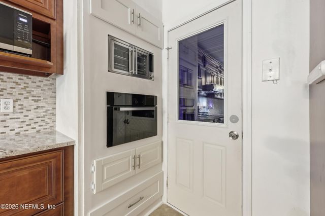 7990 BAYMEADOWS Road E 2007, Jacksonville, FL 32256