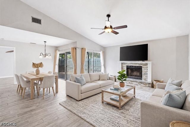 6238 Timberwood CIR 109, Fort Myers, FL 33908