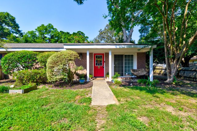 1521 Brookbank Avenue, Charleston, SC 29412