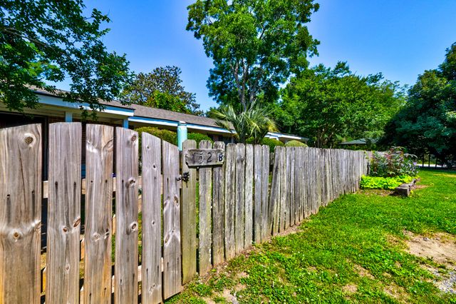 1521 Brookbank Avenue, Charleston, SC 29412
