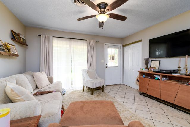 1521 Brookbank Avenue, Charleston, SC 29412