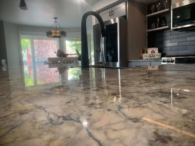 34 Jack Nicklaus Road, Medford, OR 97504