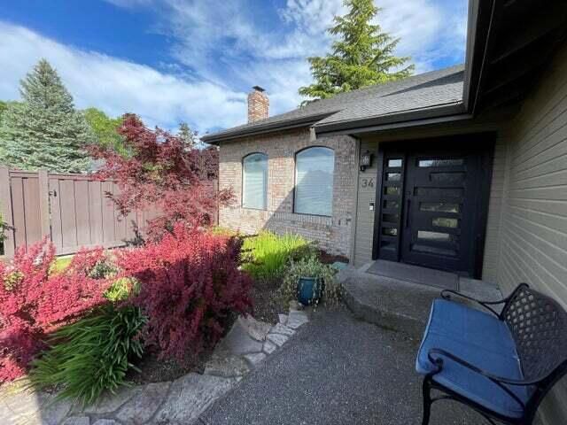 34 Jack Nicklaus Road, Medford, OR 97504