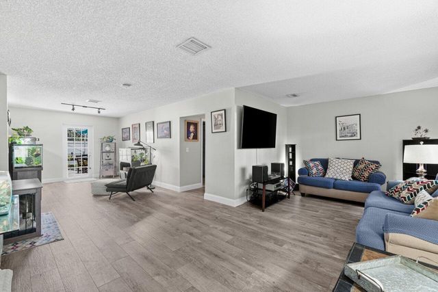 639 Mallard Drive, Delray Beach, FL 33444