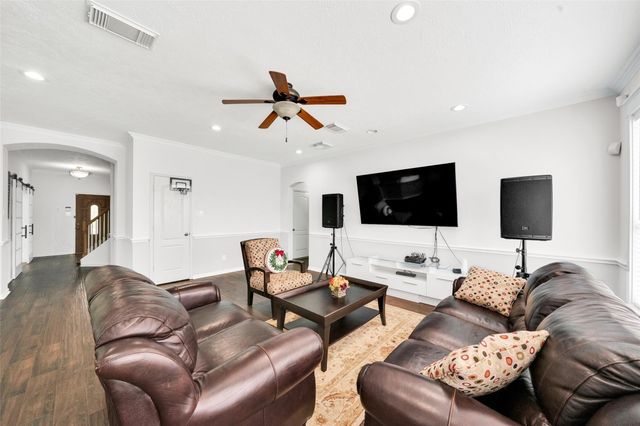 5522 Brookhollow Oaks Trail, Houston, TX 77084