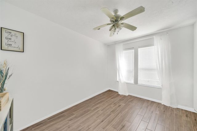 5522 Brookhollow Oaks Trail, Houston, TX 77084